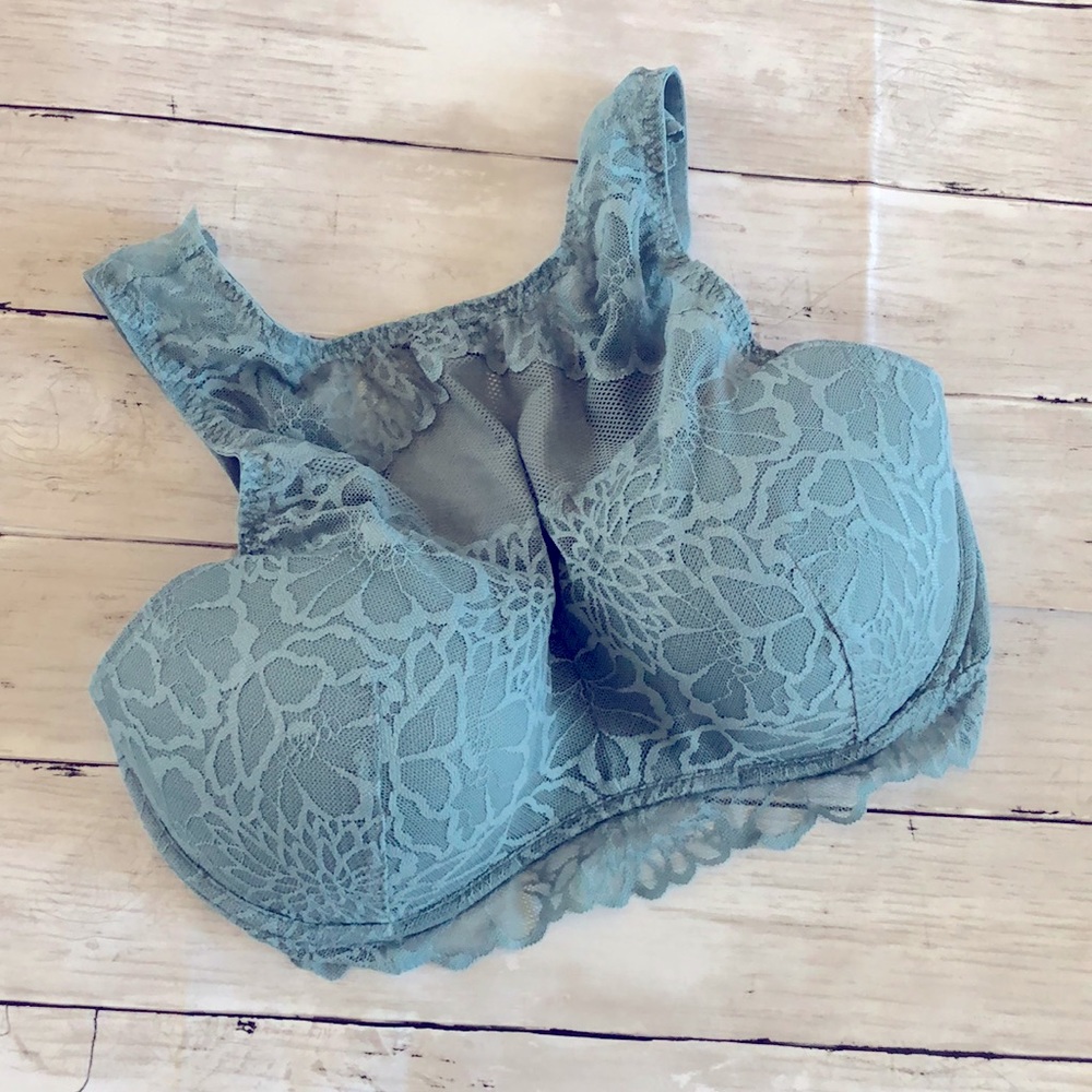 Victoria’s Secret Pink High Neck Lace Bralette